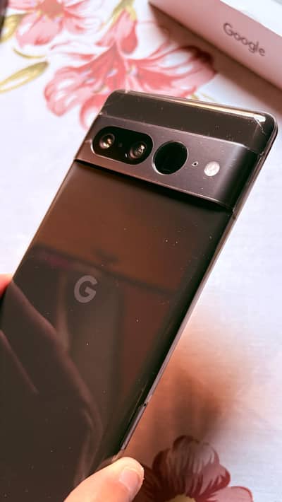 Google Pixel 7 Pro  Brand New Condition (1.5 Months Used)