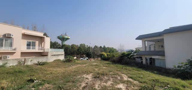 Intellectual Village 700 Square Yard Park Facing Plot