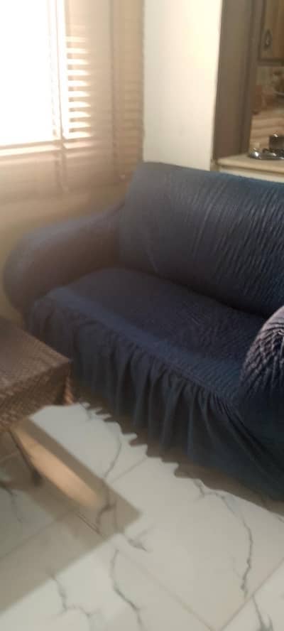 5 seater Sofa set with sofa cover