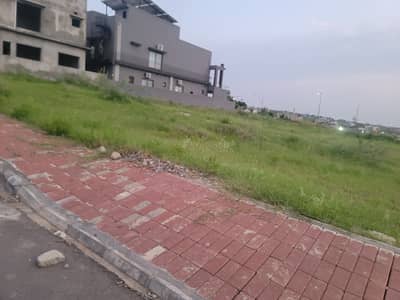 10 Marla Solid Plot In P Block