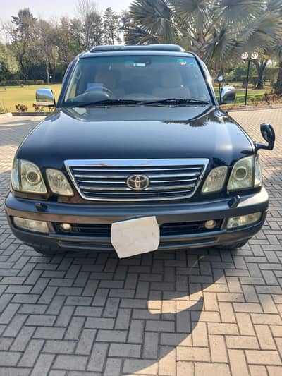 Toyota Land Cruiser Cygnus 2003 model