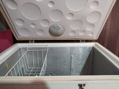 Perfect size deep Freezer.