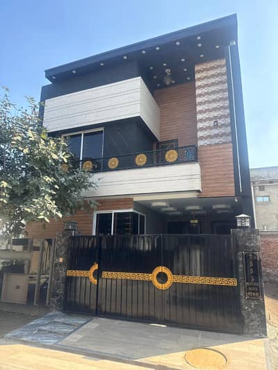 5 Marla Brand New Hot Location House For Sale In Lahore