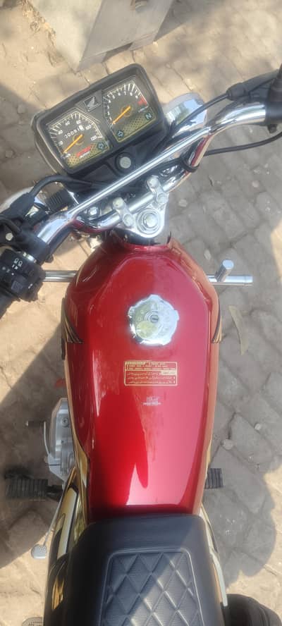 Honda 125 Gold Color Self Start