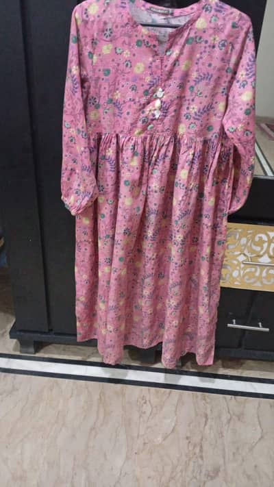 Branded woman dresses available in reasonable price