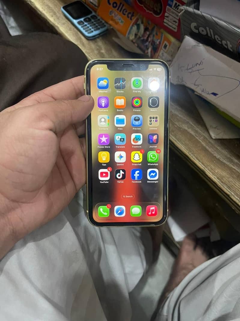 IPhone 11 5