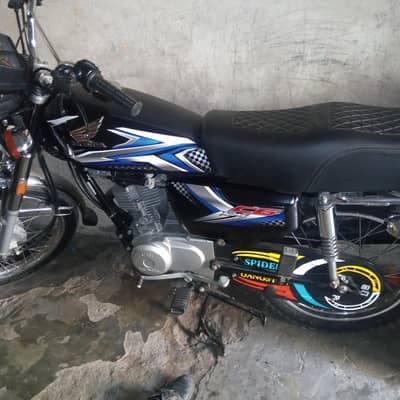 Honda 125 brand new 03224098797 Arman ali