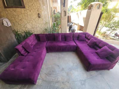 U shaped 10 seater sofa in give away price