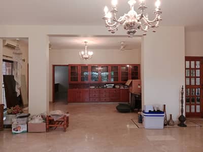 2 Kanal House Near Gulberg For Office