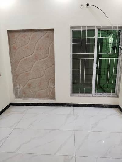 5 MARLA BEAUTIFUL HOUSE AVAILABLE FOR RENT IN MUHAFIZ TOWN PHASE 2