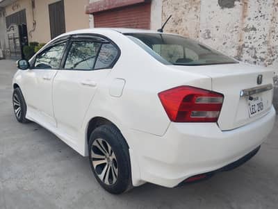 city 1.3 almost shawrd 16/18 ad dekhy k cal kren