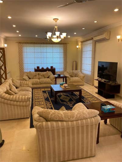 Investor Alert F8 950 Syd Beautiful Build House 5bed Drawing and dining TV Lounge Kitchen with Sqtr Front Open Corner Best Location Near to Markaz and Near to Park