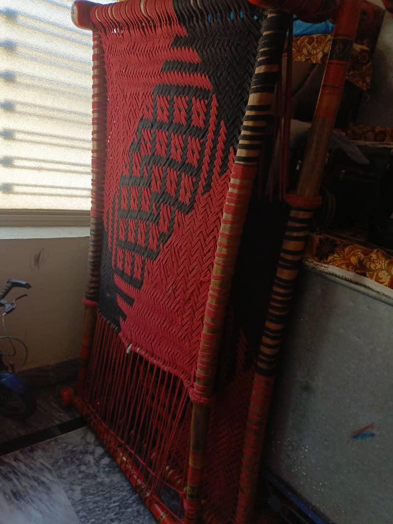 دو خوبصورت چارپائیاں رنگین 4