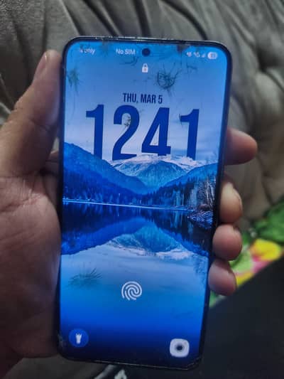 Samsung S22 Non Pta.  Glass break and tiny dot. Exchange sale