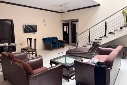 Defence 300 Yards Bunglow For Rent