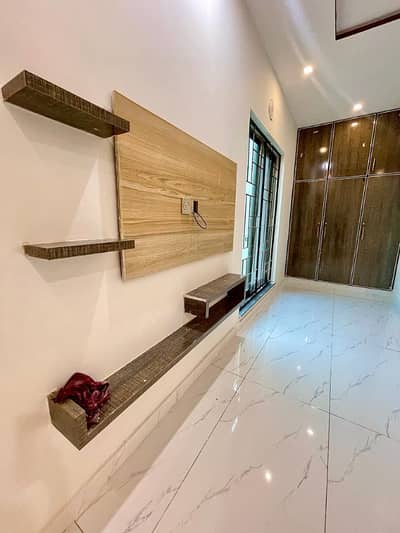 10 MARLA UPPER PORTION AVAILABLE FOR RENT IN OPF SOCIETY FOR SMALL FAMILY