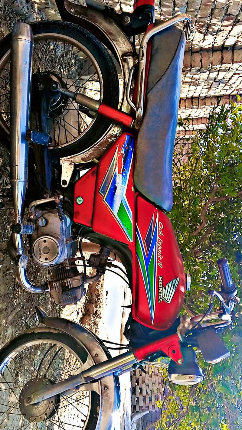 ہنڈا اٹلس سی ڈی سی  70سی 6