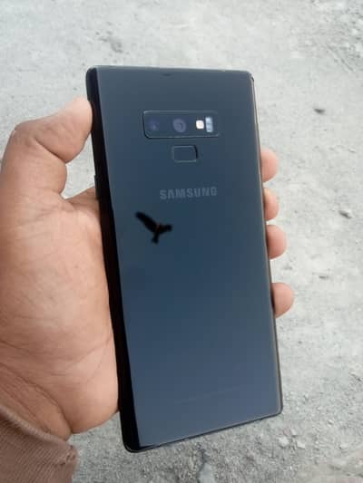 Samsung Note 9 Total original  mobile hai.  6 128 me hai