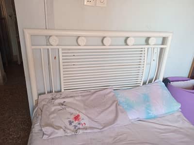 Iron Queen bed