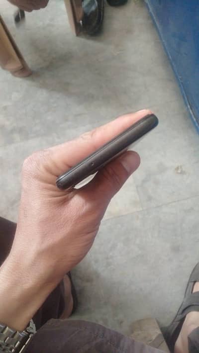 8/ 128 gb all ok 10/ 10 google pixel 5