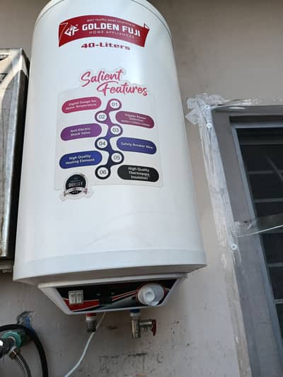 Electric Geyser 40L for Sale one month used with Box and Invoice
