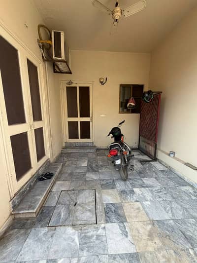 05 Marla Upper Portion Is For Rent In Wapda Town Phase1 Block G3.