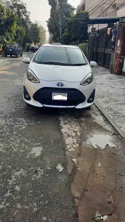 Toyota Aqua for sale