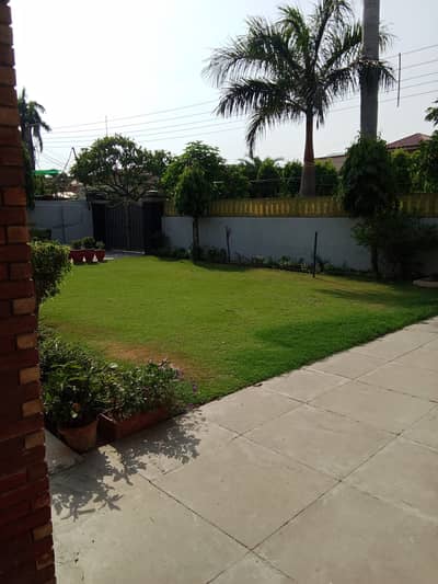 4 Kanal House In Gulberg