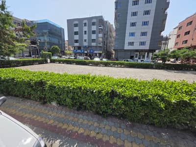 Plot for Sale 400 Square Yards In Bukhari commercial Dha Phase 6