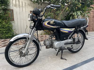Honda CD70 2015 model