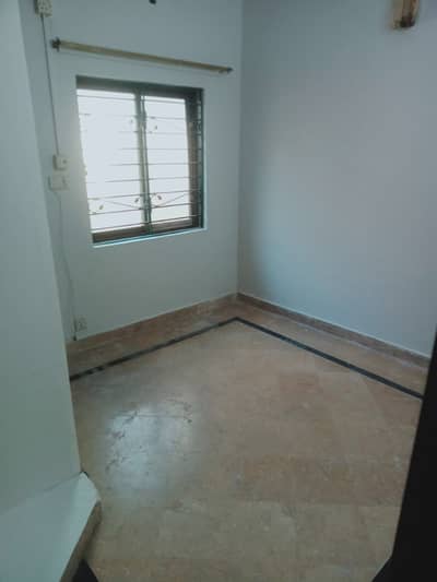 Upper portion for rent in G-11/1