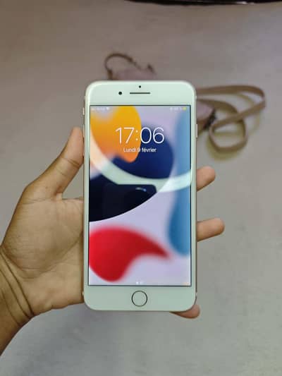 iphone 7 plus 128 GB my WhatsApp number 03 25 022 67 56