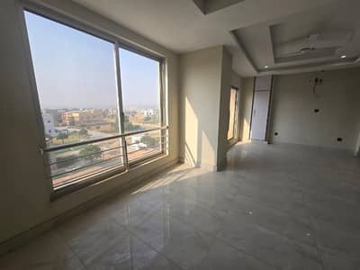 Spacious Lounge Good Location Opposite Bahria Head Office Brand New Building Office Hall For Rent