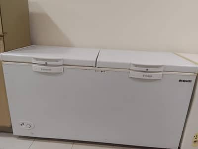 Waves Double Door Chest Freezer & Fridge - Excellent Condition