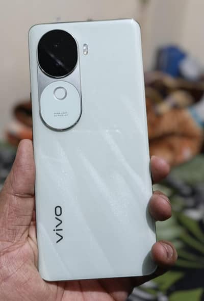 vivo v40e
