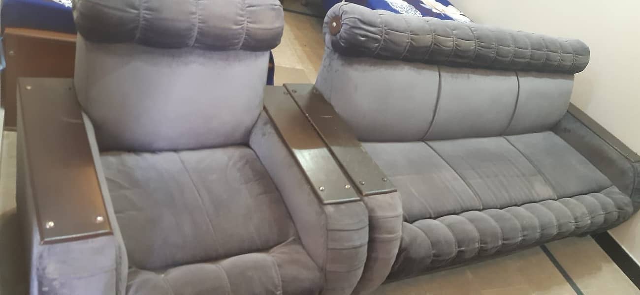 Very solid wood sofa set 1