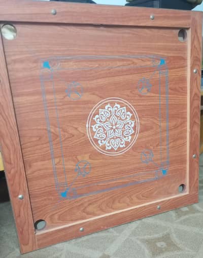 carrom board lankan wood with accessories size 2.8 feet