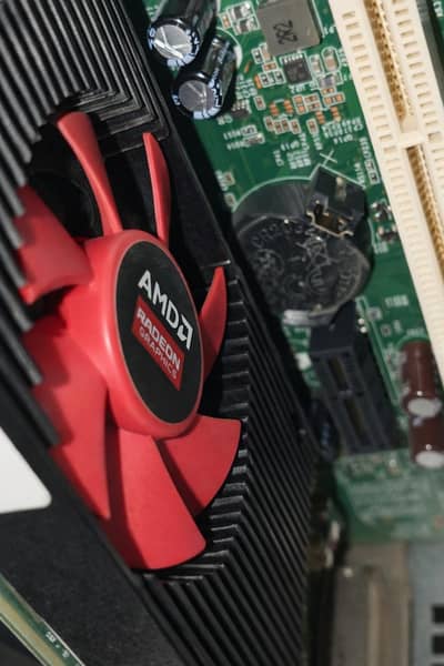 AMD Radeon R5 340X 2GB