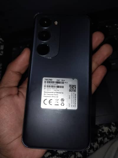 Techno spark 40 pro plus . 8 256