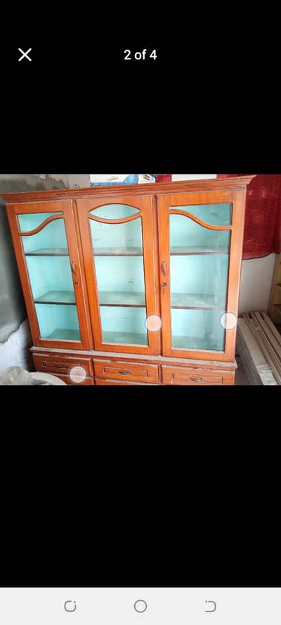 ایک عدد شوکیس+ایک عدد سنگھار میز