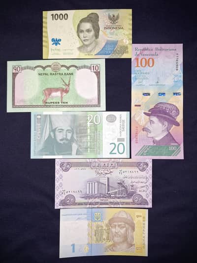 differnt countries bank notes