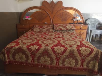 Bed set king size bed with Almira's