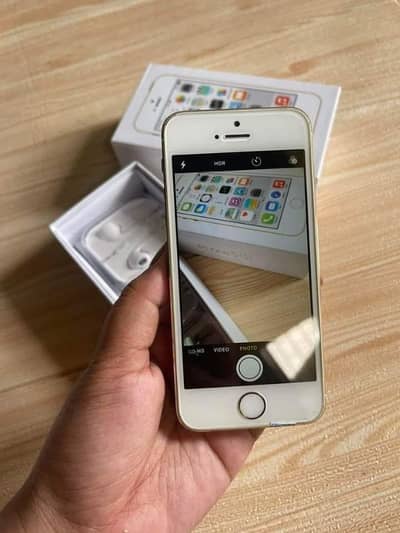 I phone 5s 64 gb my wts numr 0323,0901578