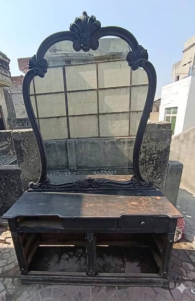 Dressing table / Dressing Table with Cabinet & Mirror