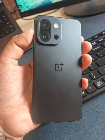 OnePlus 13s Non-PTA | 512GB Storage | Slightly Used