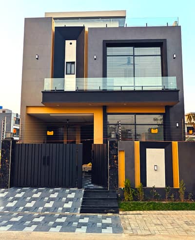 5 Marla Brand New Luxury House for Sale in Central Park Solid Construction & Modern Features