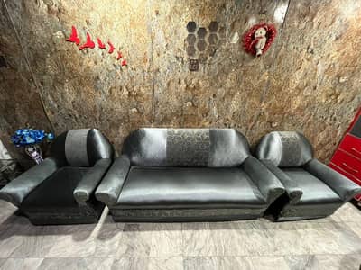 SOFA SET FOR SALE EXCELLENT CONDITION