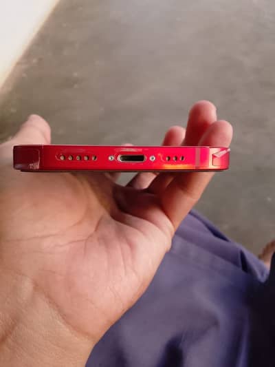 Iphone 13 red colour all ok koi fault nhi he health 97 he face id ok