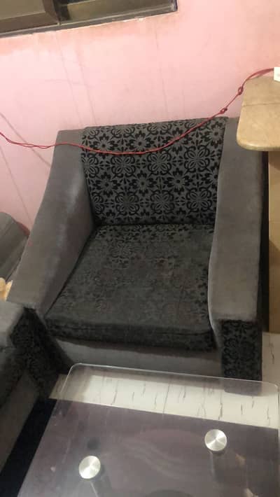 5 seater in excellent condition