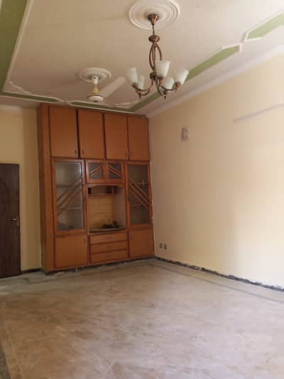 1 Kanal Ground Portion for Rent